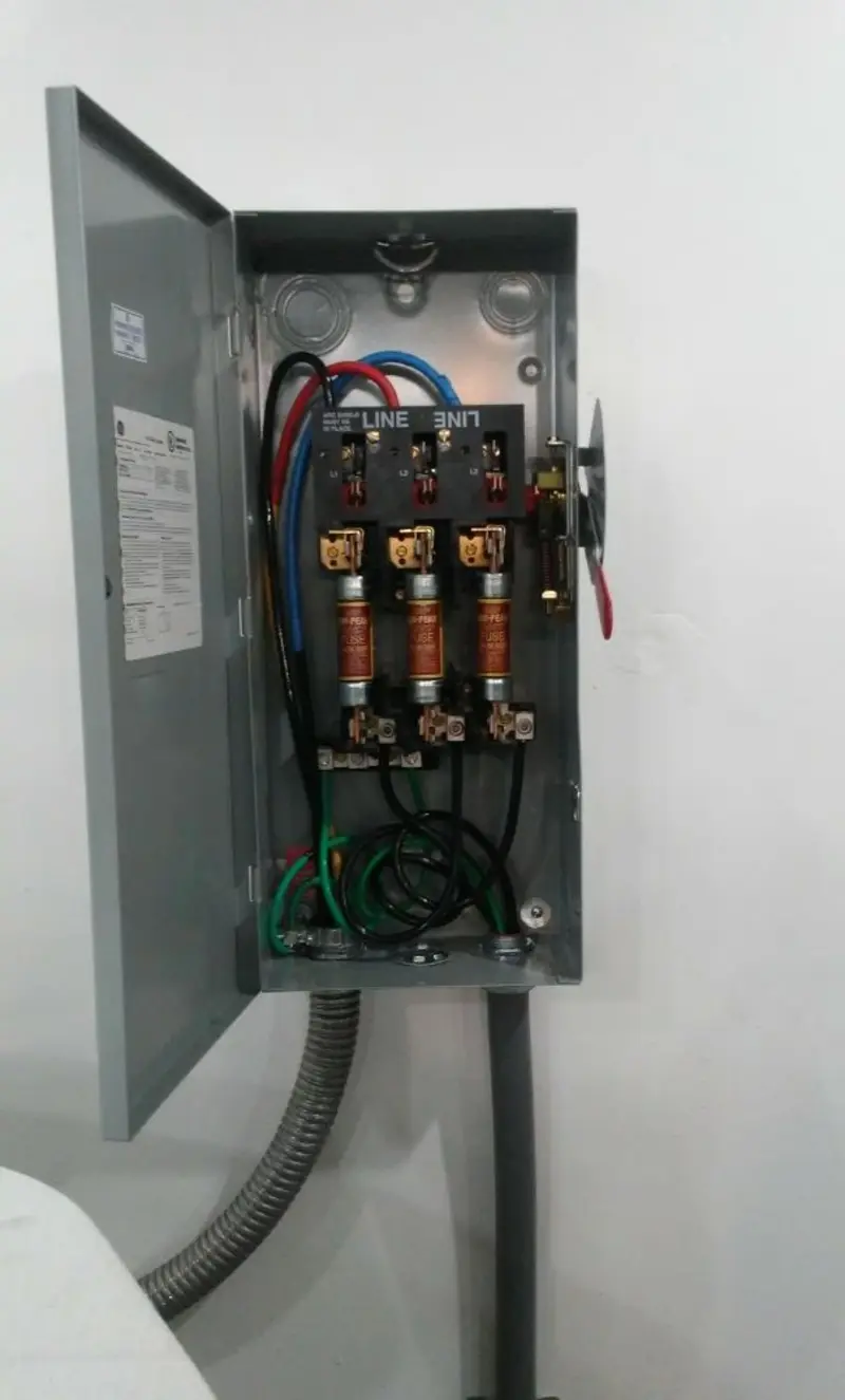 Three-phase disconnect switch installed for Smoke Detector Installation in Innsbrook